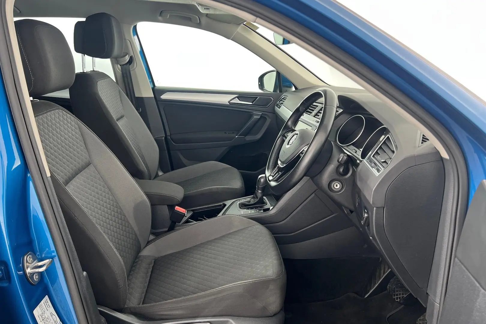 2016 Volkswagen Tiguan Gallery Image 12