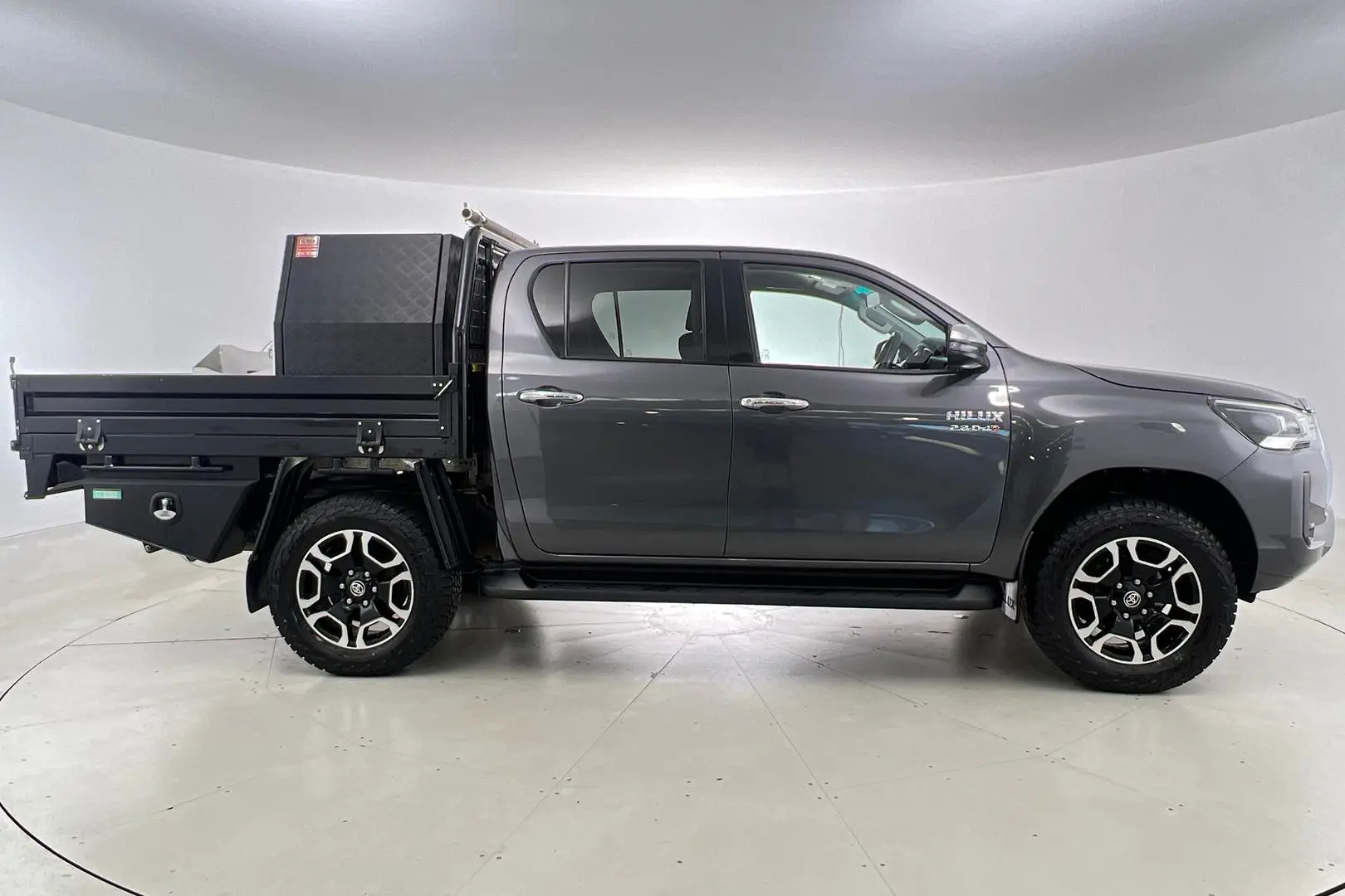 2022 Toyota Hilux Gallery Image 5