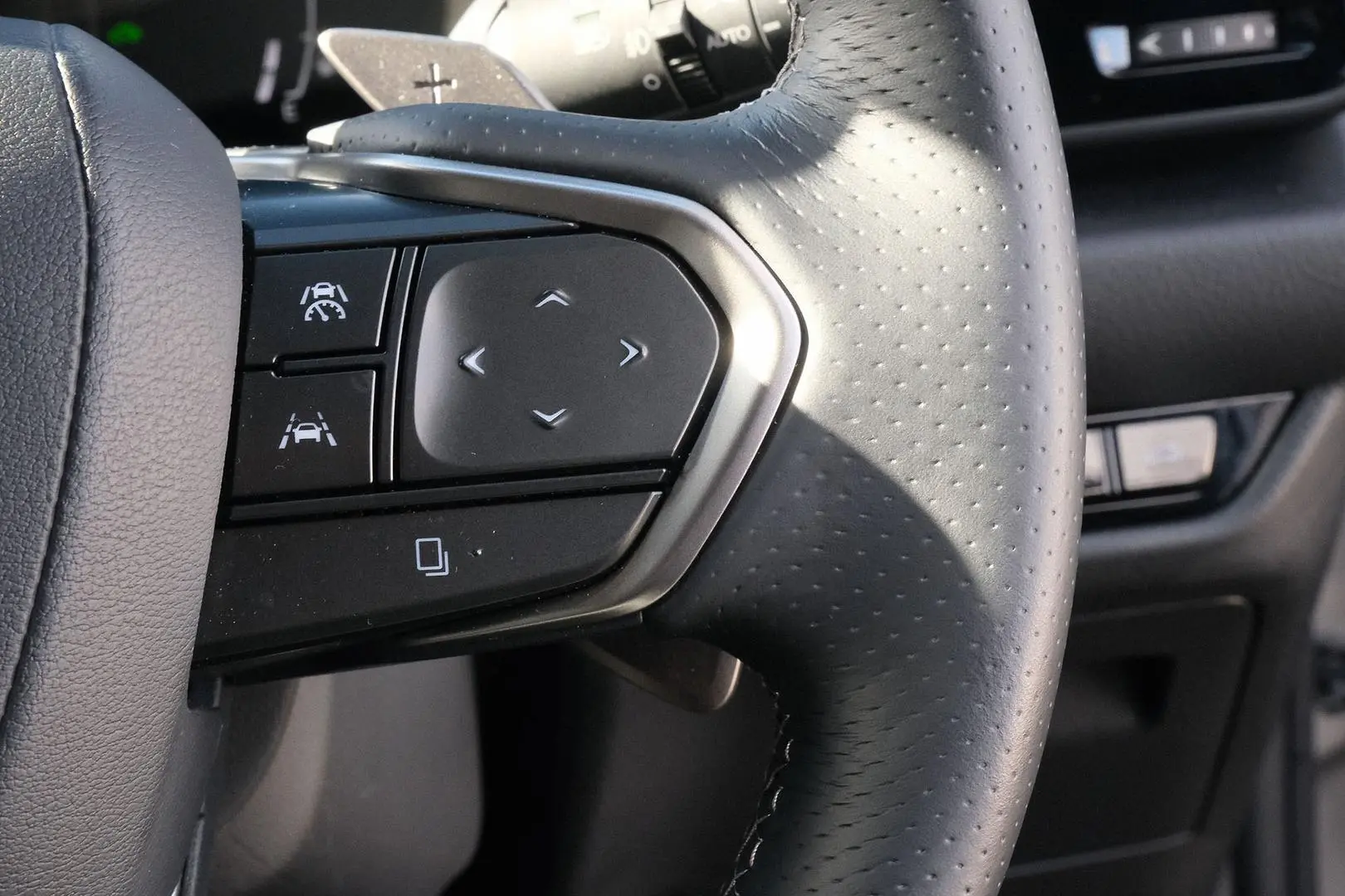 2024 Lexus NX Gallery Image 14