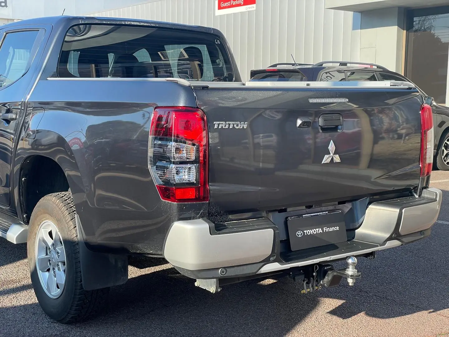 2022 Mitsubishi Triton Gallery Image 8