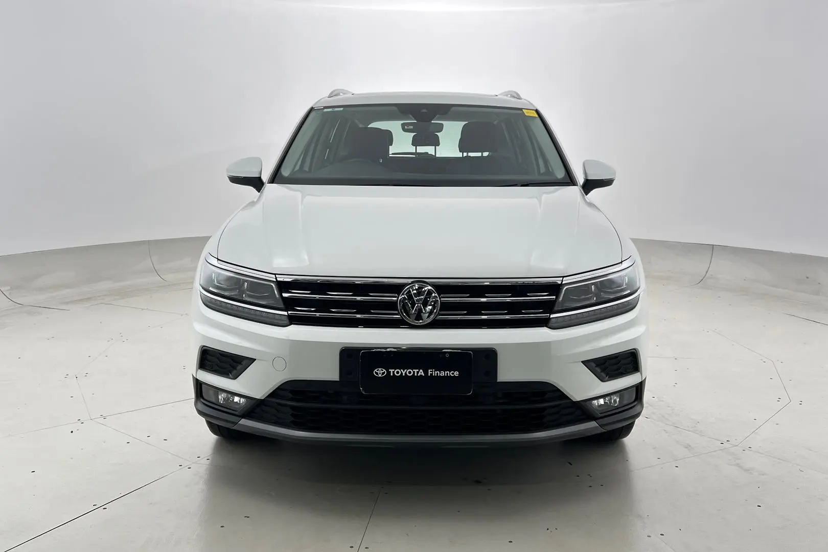 2019 Volkswagen Tiguan Gallery Image 10