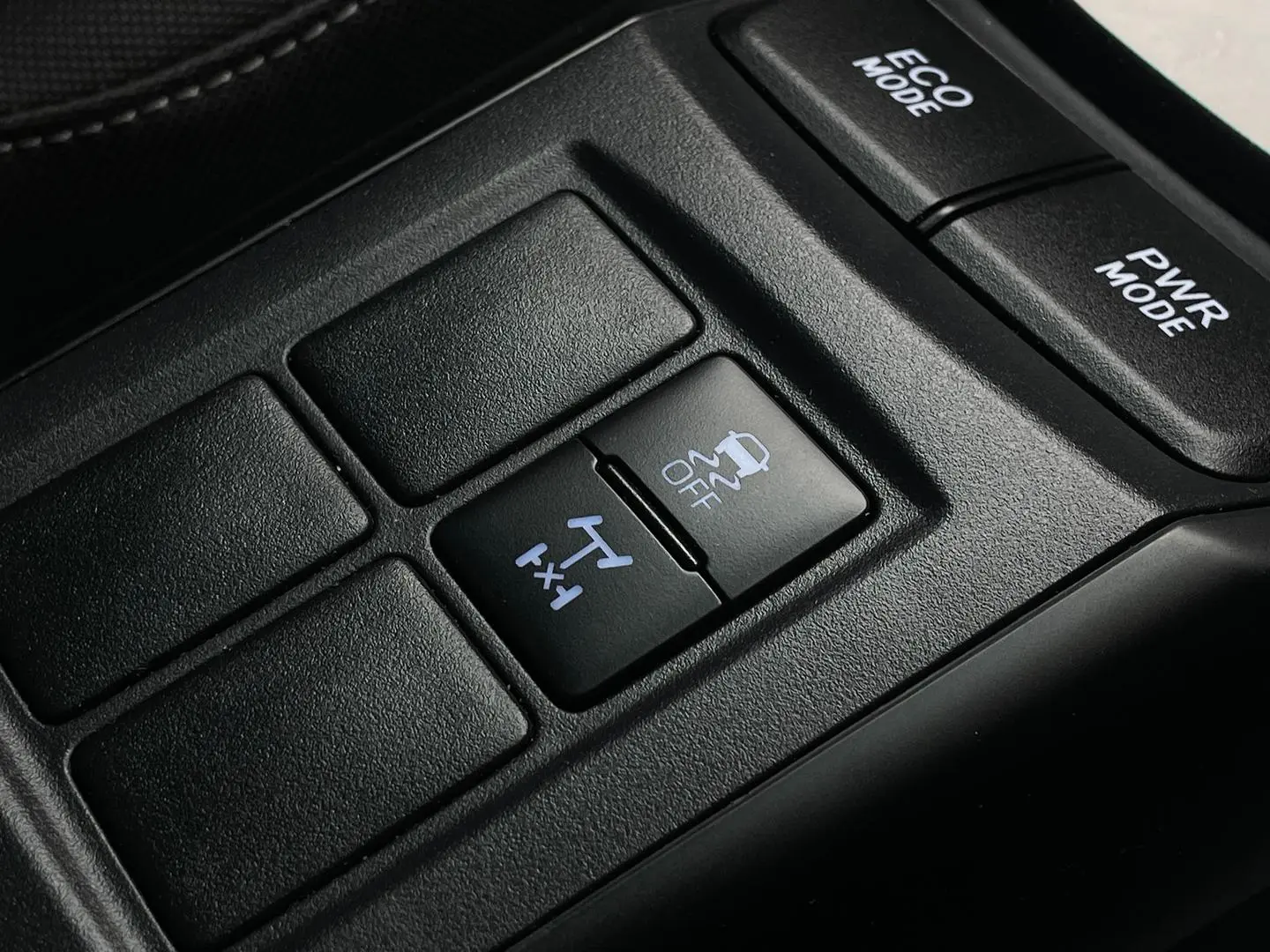 2021 Toyota Fortuner Gallery Image 23