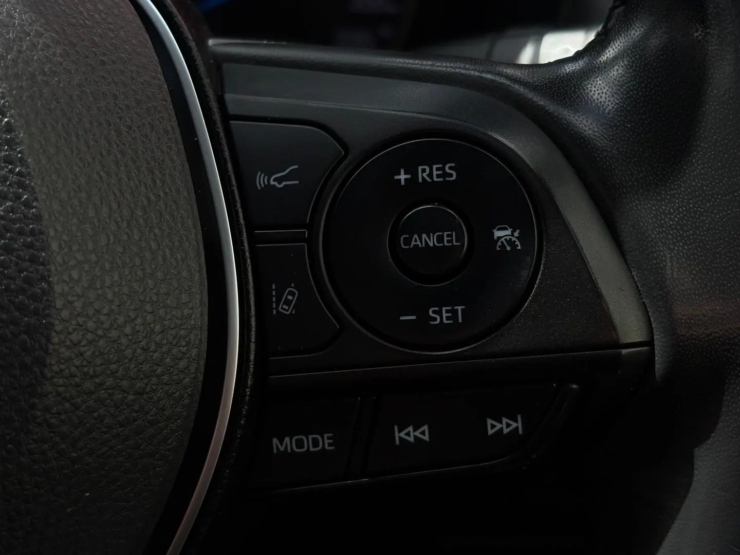2022 Toyota RAV4 Gallery Image 19