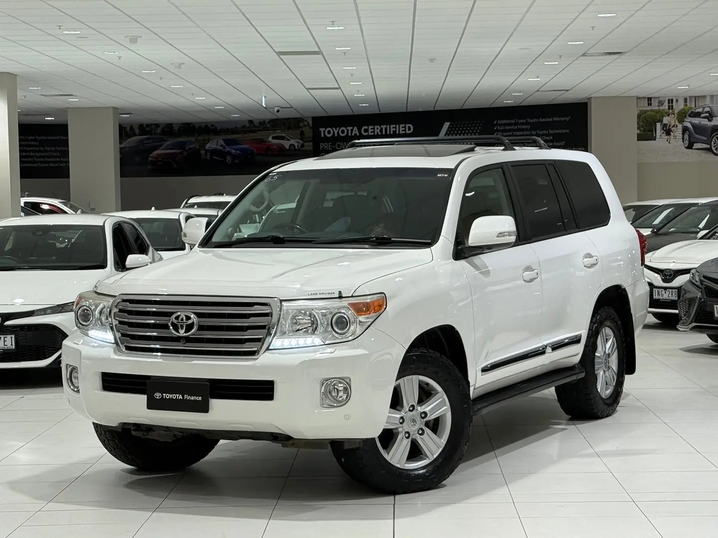 2013 Toyota Landcruiser Gallery Image 5