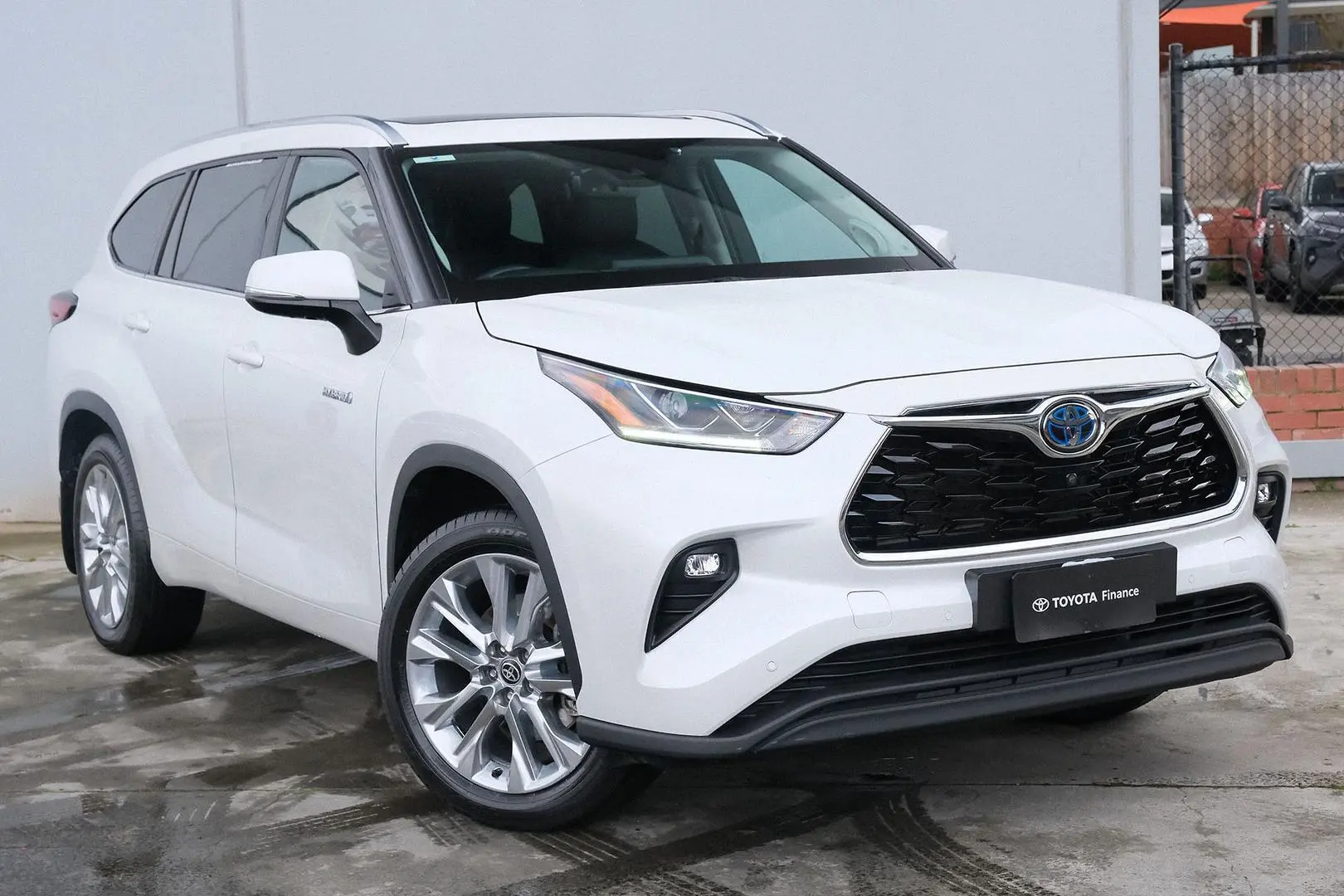 2021 Toyota Kluger Gallery Image 1