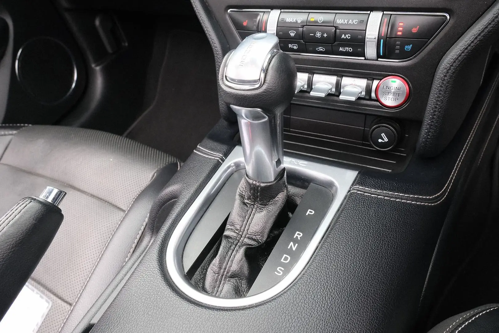 2020 Ford Mustang Gallery Image 18