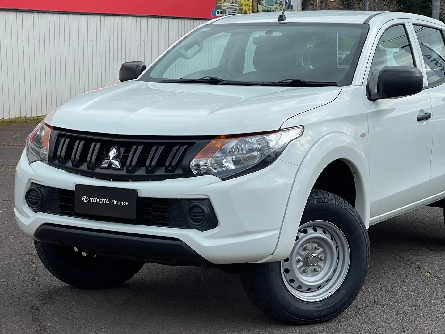 2018 Mitsubishi Triton Gallery Image 11