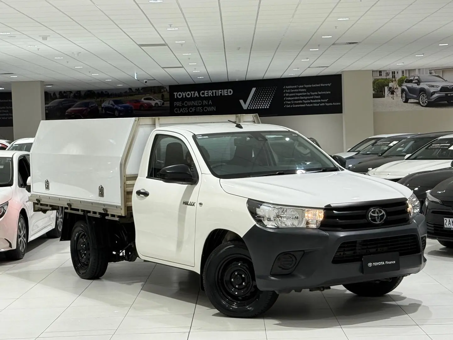 2019 Toyota Hilux Gallery Image 1