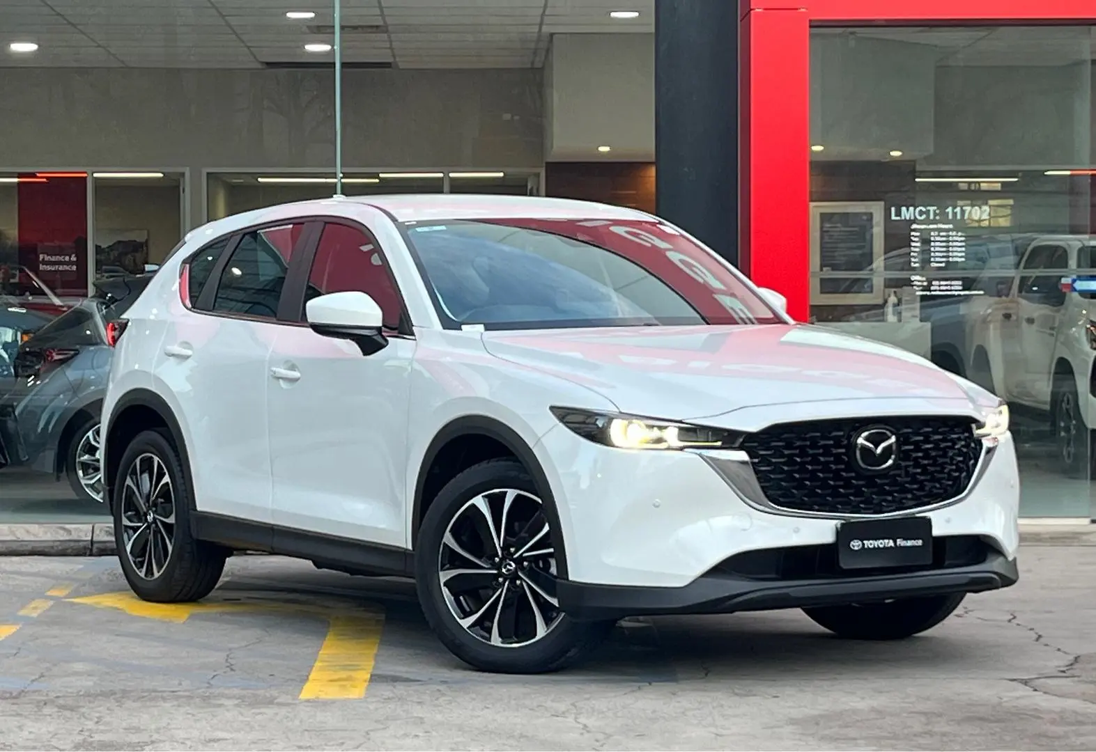 2024 Mazda CX-5 Gallery Image 1