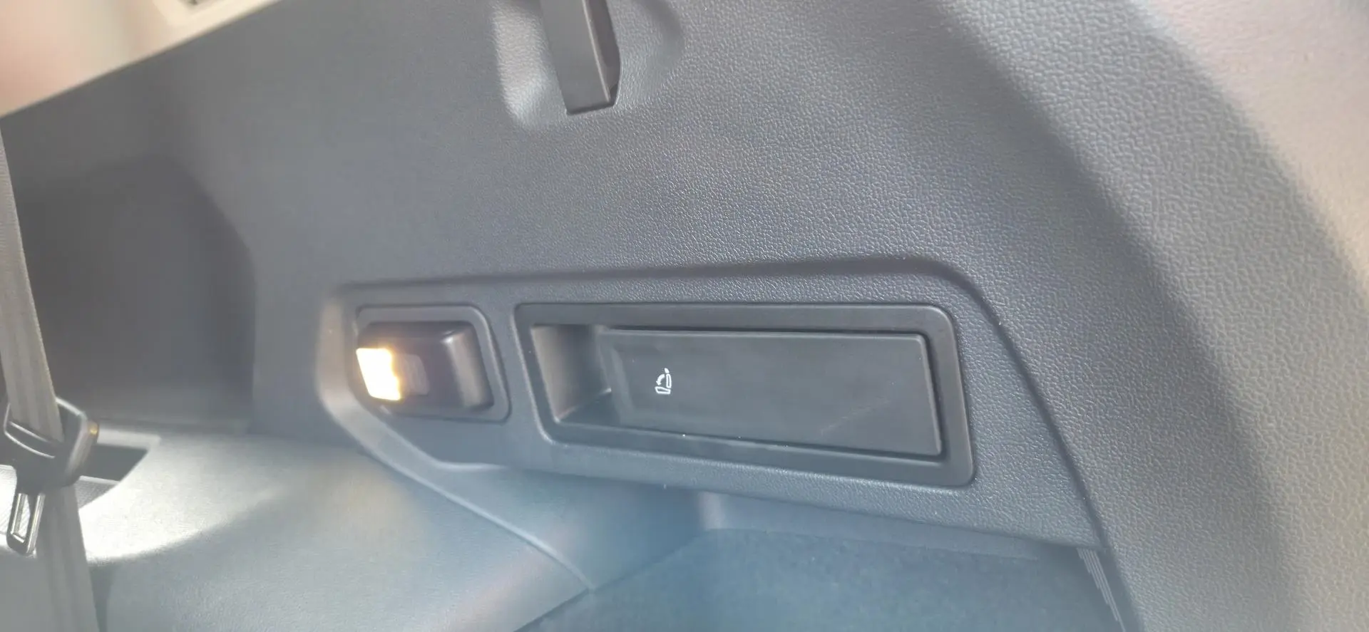 2020 Volkswagen Tiguan Gallery Image 29