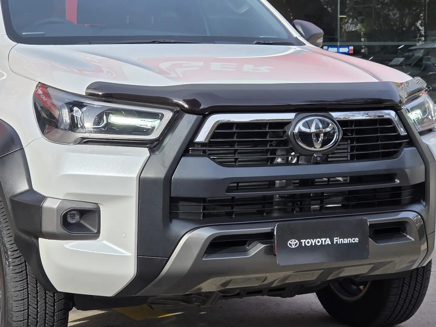 2024 Toyota Hilux Gallery Image 9