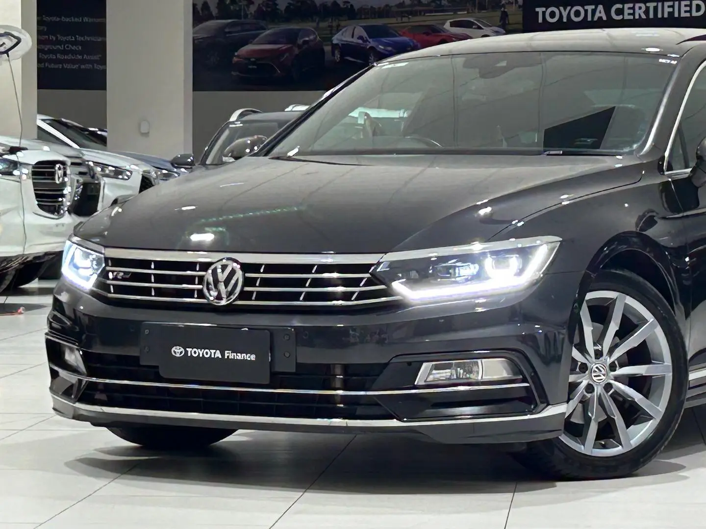 2018 Volkswagen Passat Gallery Image 6