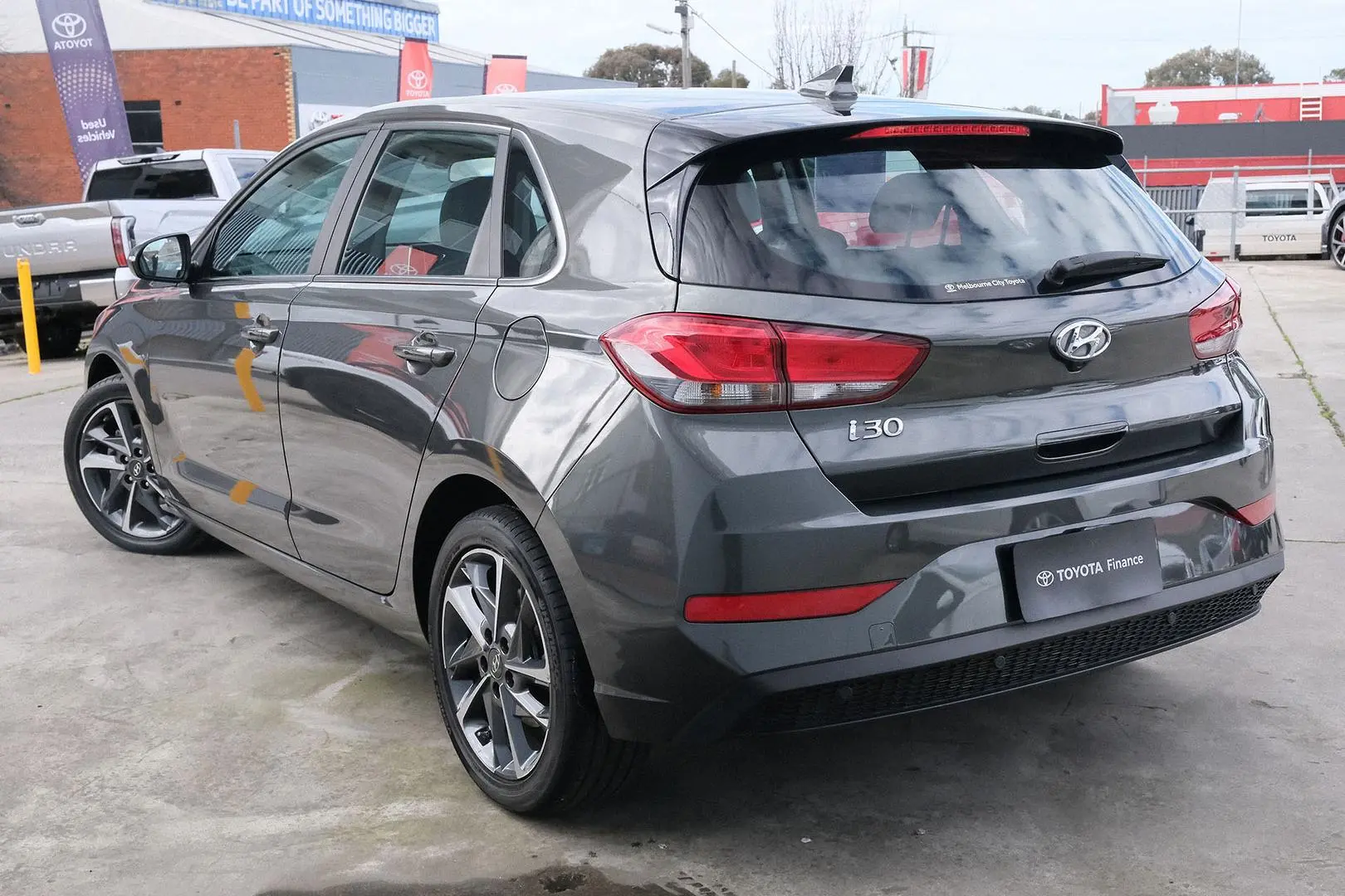 2021 Hyundai i30 Gallery Image 2