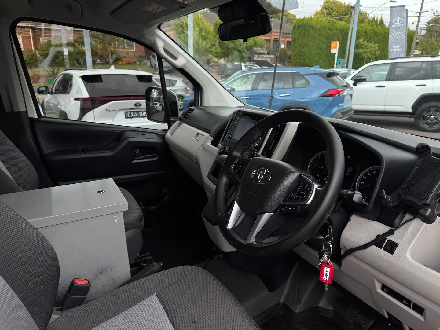 2019 Toyota Hiace Gallery Image 12