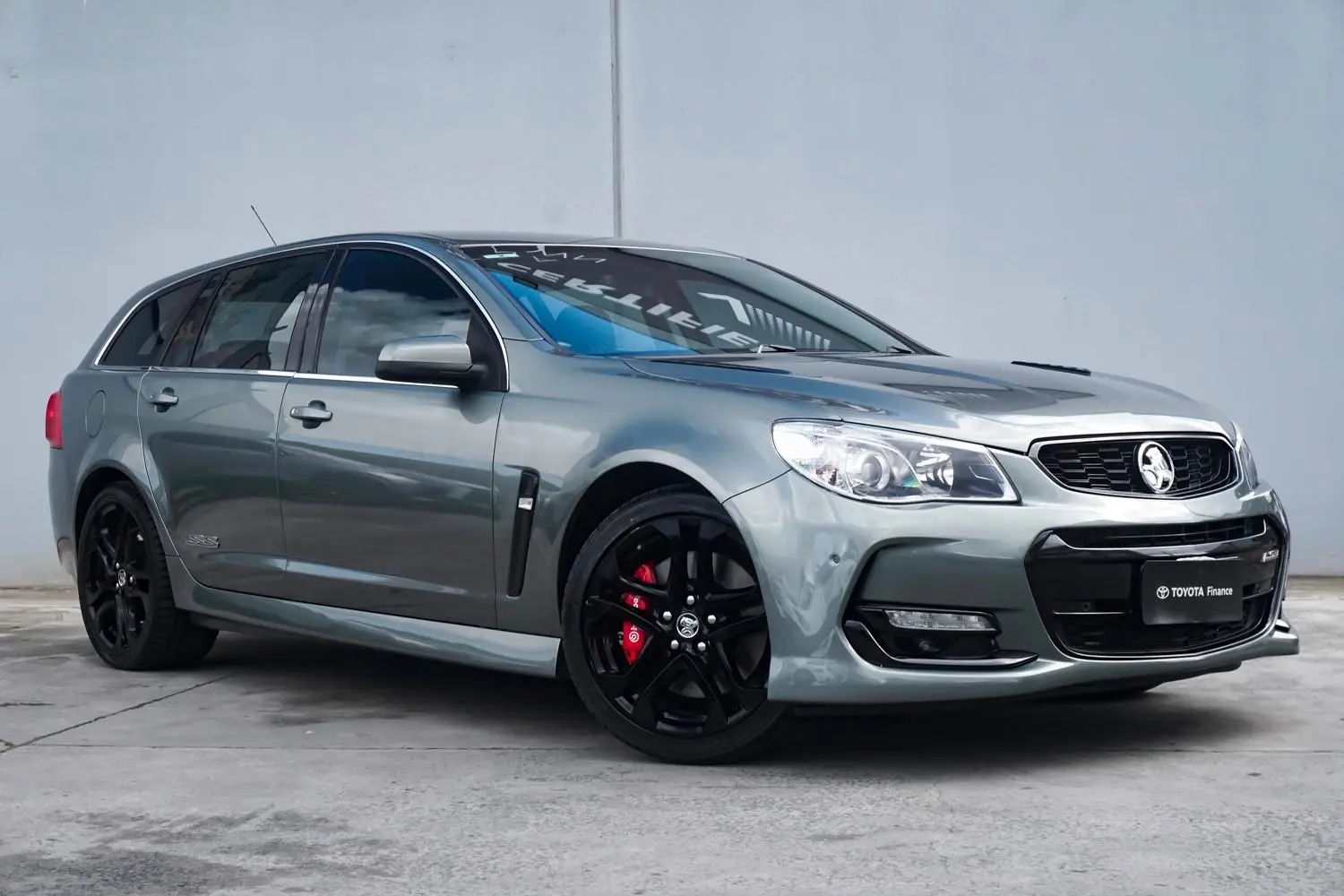 2016 Holden Commodore Gallery Image 1