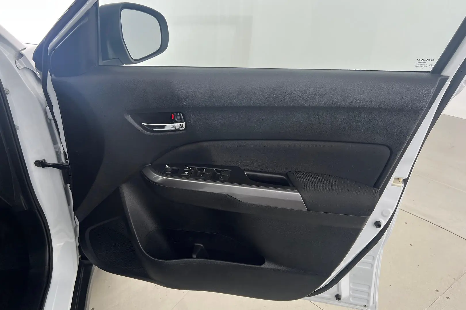 2020 Suzuki Vitara Gallery Image 18