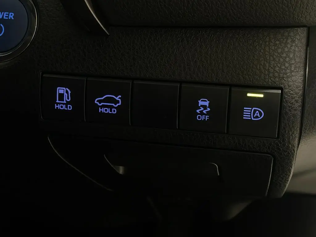 2020 Toyota Camry Gallery Image 15