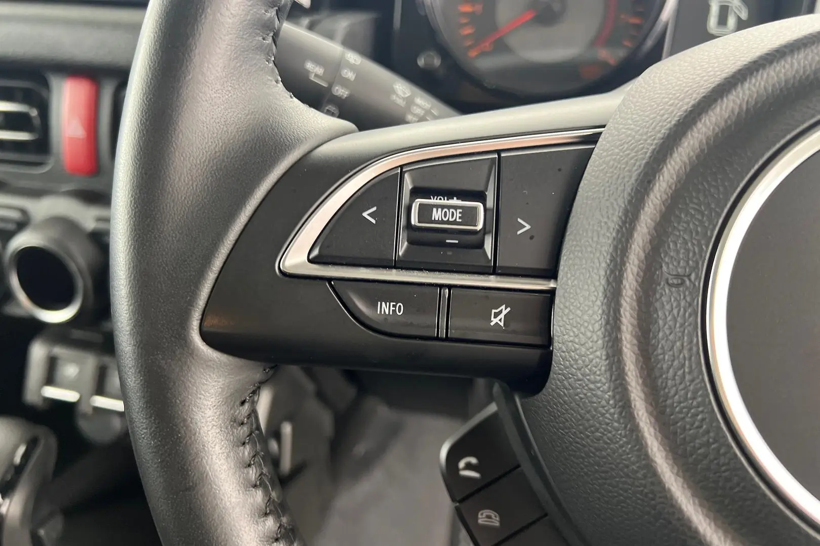 2021 Suzuki Jimny Gallery Image 16