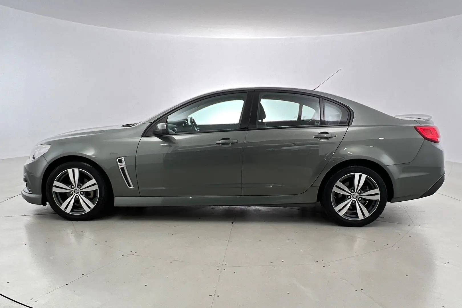 2014 Holden Commodore Gallery Image 8