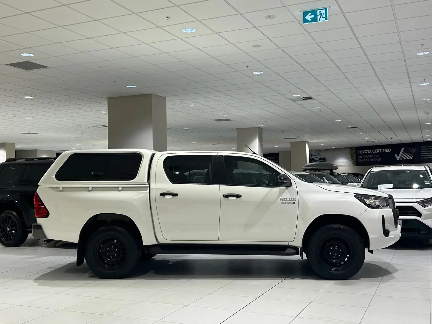 2021 Toyota Hilux Gallery Image 2