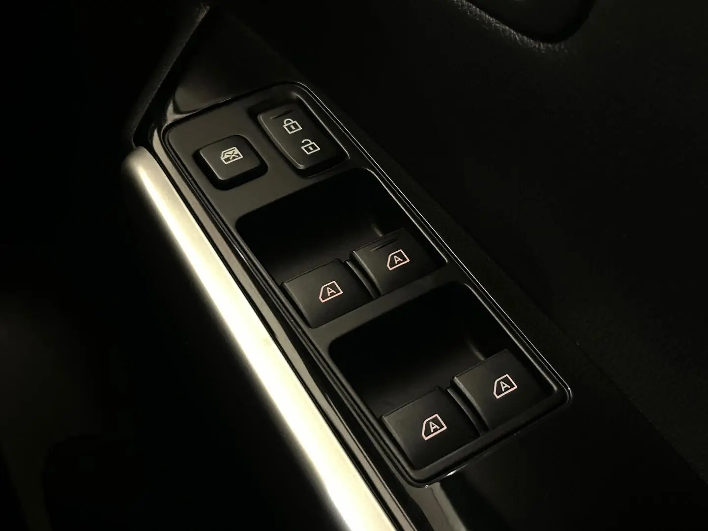 2023 Mitsubishi Pajero Sport Gallery Image 23