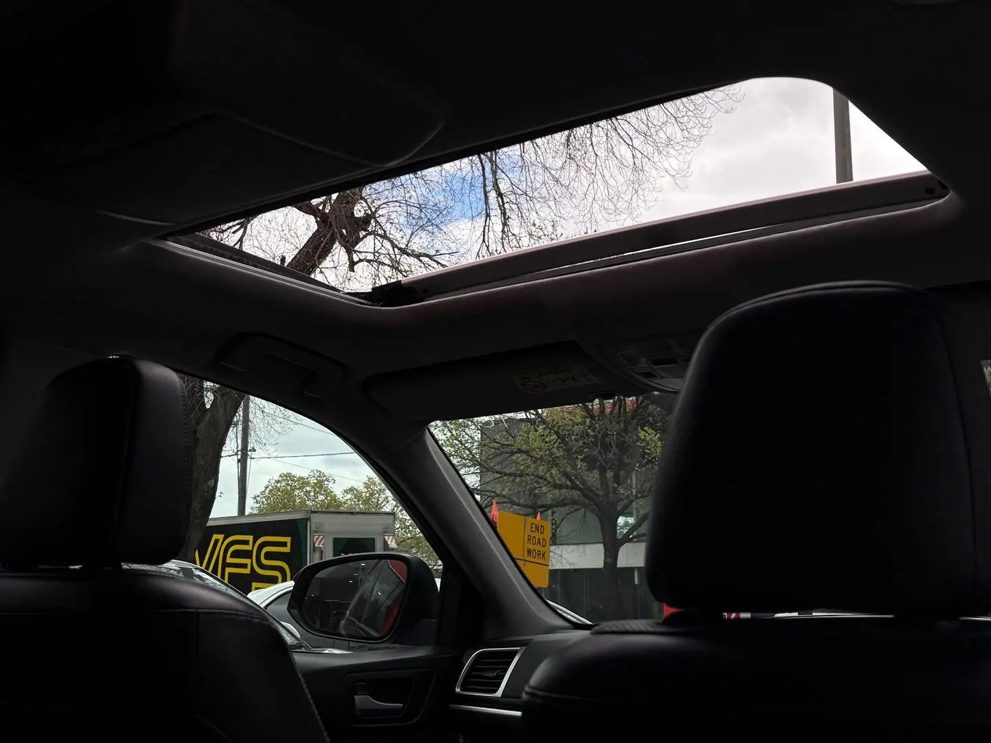 2015 Toyota Kluger Gallery Image 2