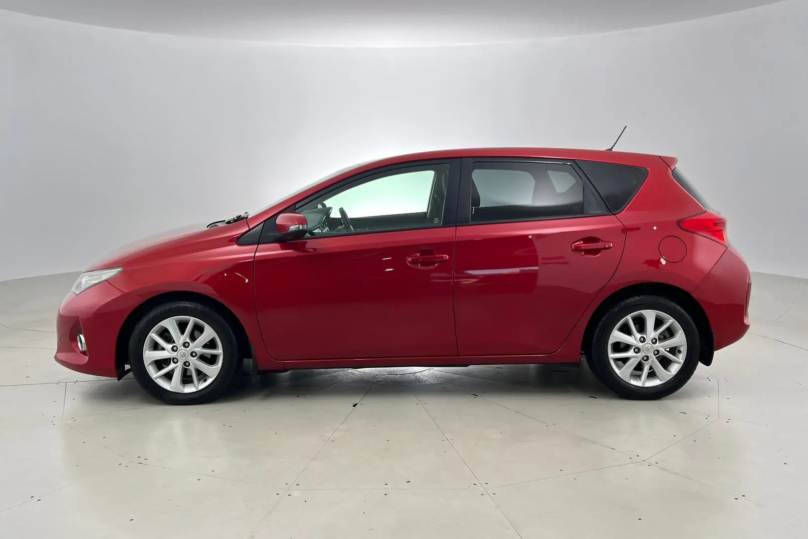 2014 Toyota Corolla Gallery Image 7
