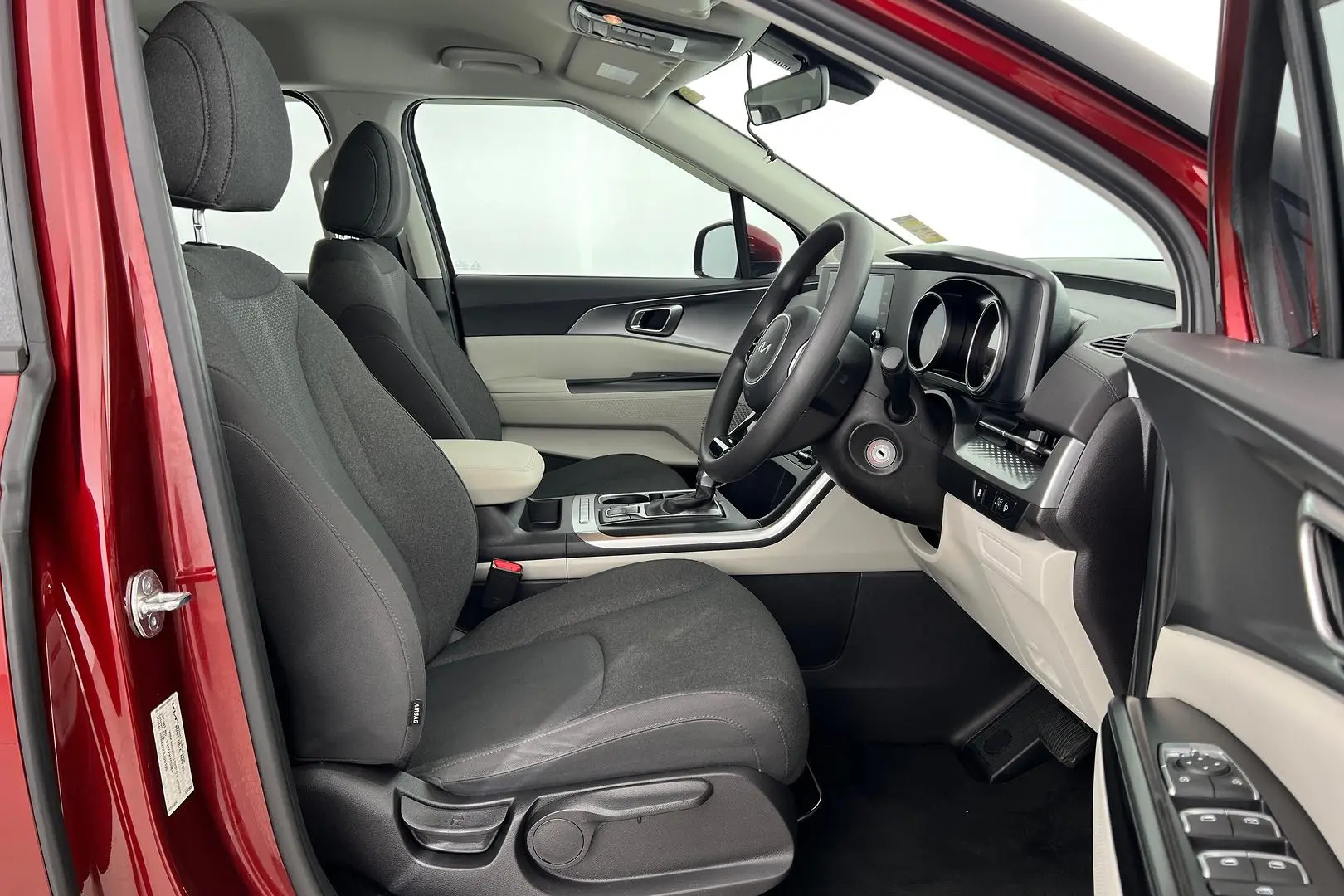2023 Kia Carnival Gallery Image 11
