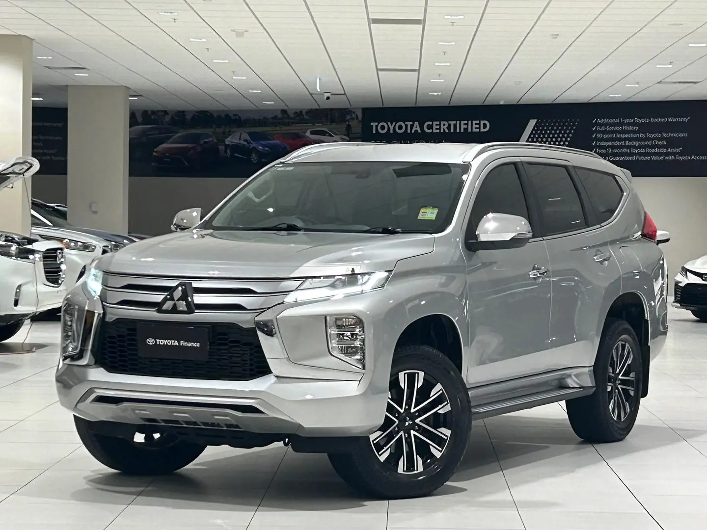 2023 Mitsubishi Pajero Sport Gallery Image 7