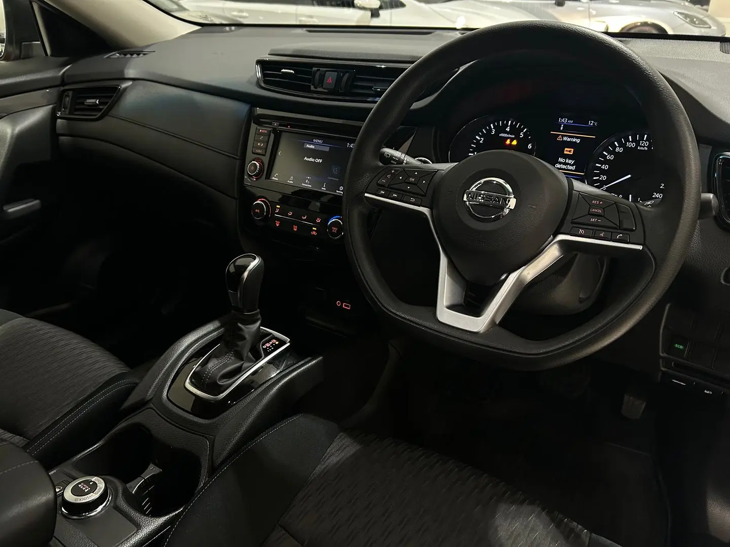 2022 Nissan X-TRAIL Gallery Image 11