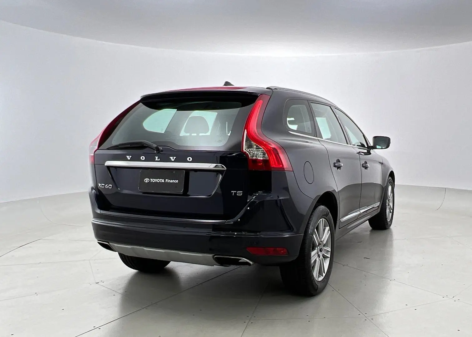 2015 Volvo XC60 Image 5