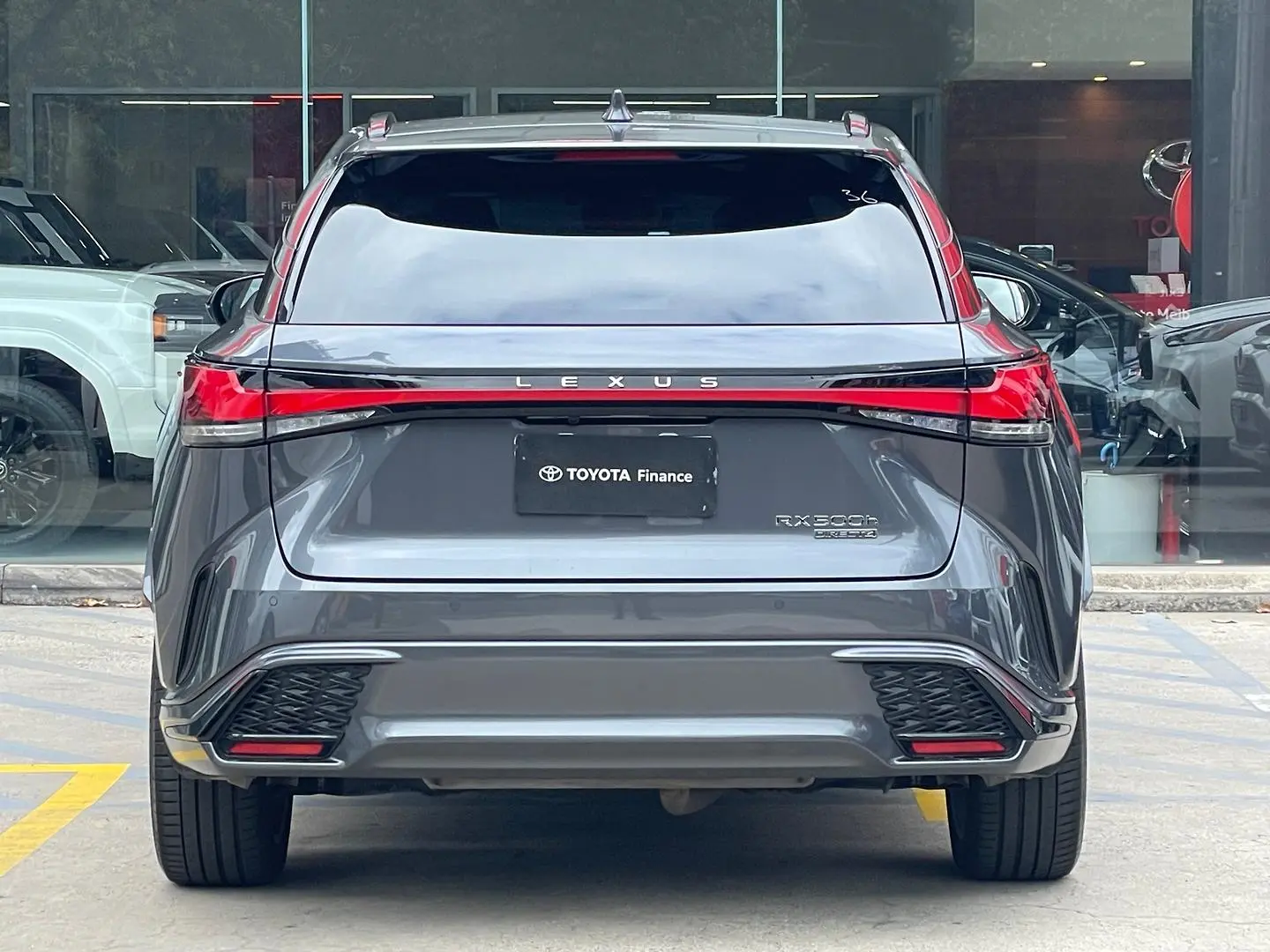 2024 Lexus RX Gallery Image 8