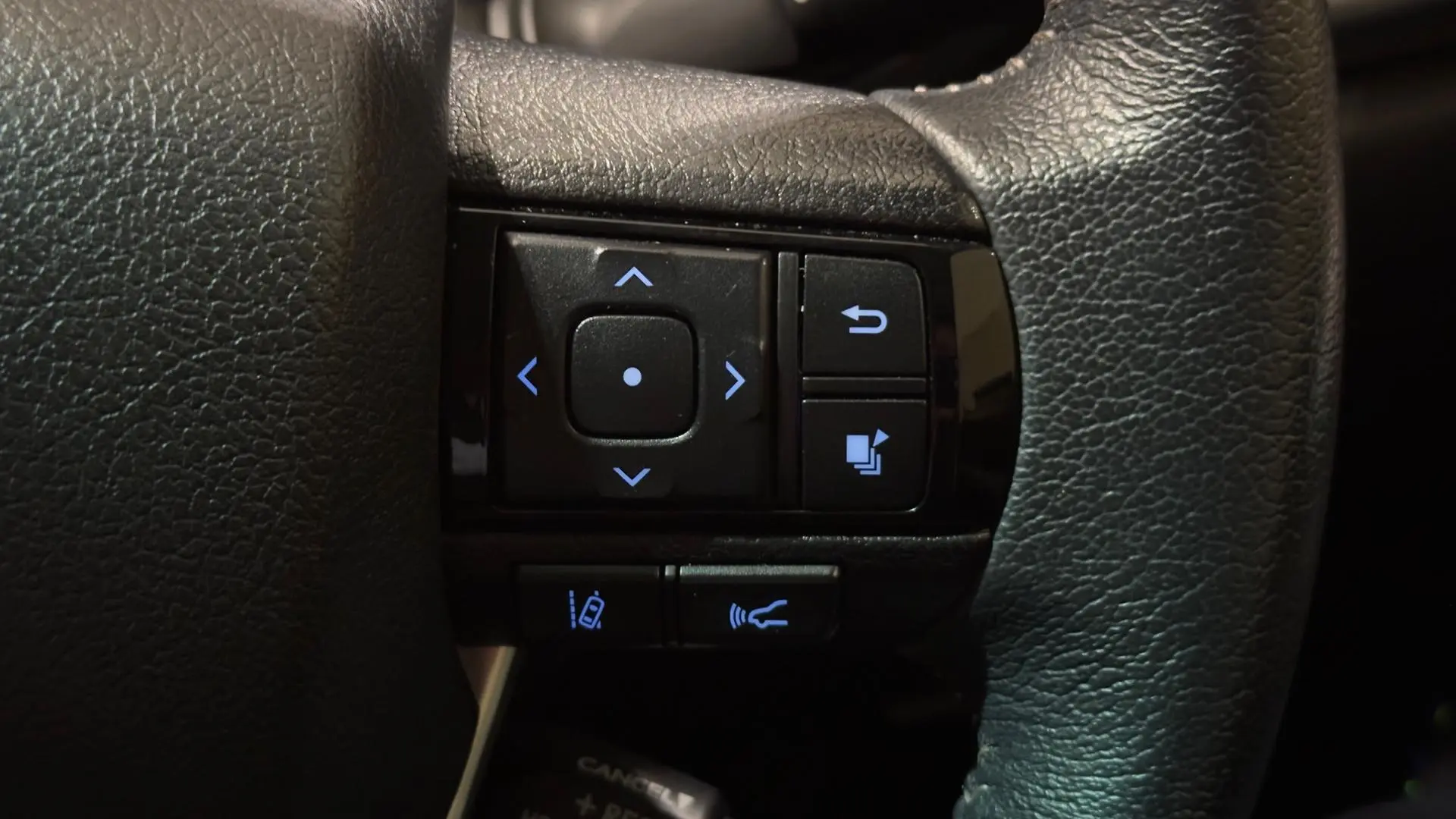 2024 Toyota Hilux Gallery Image 18