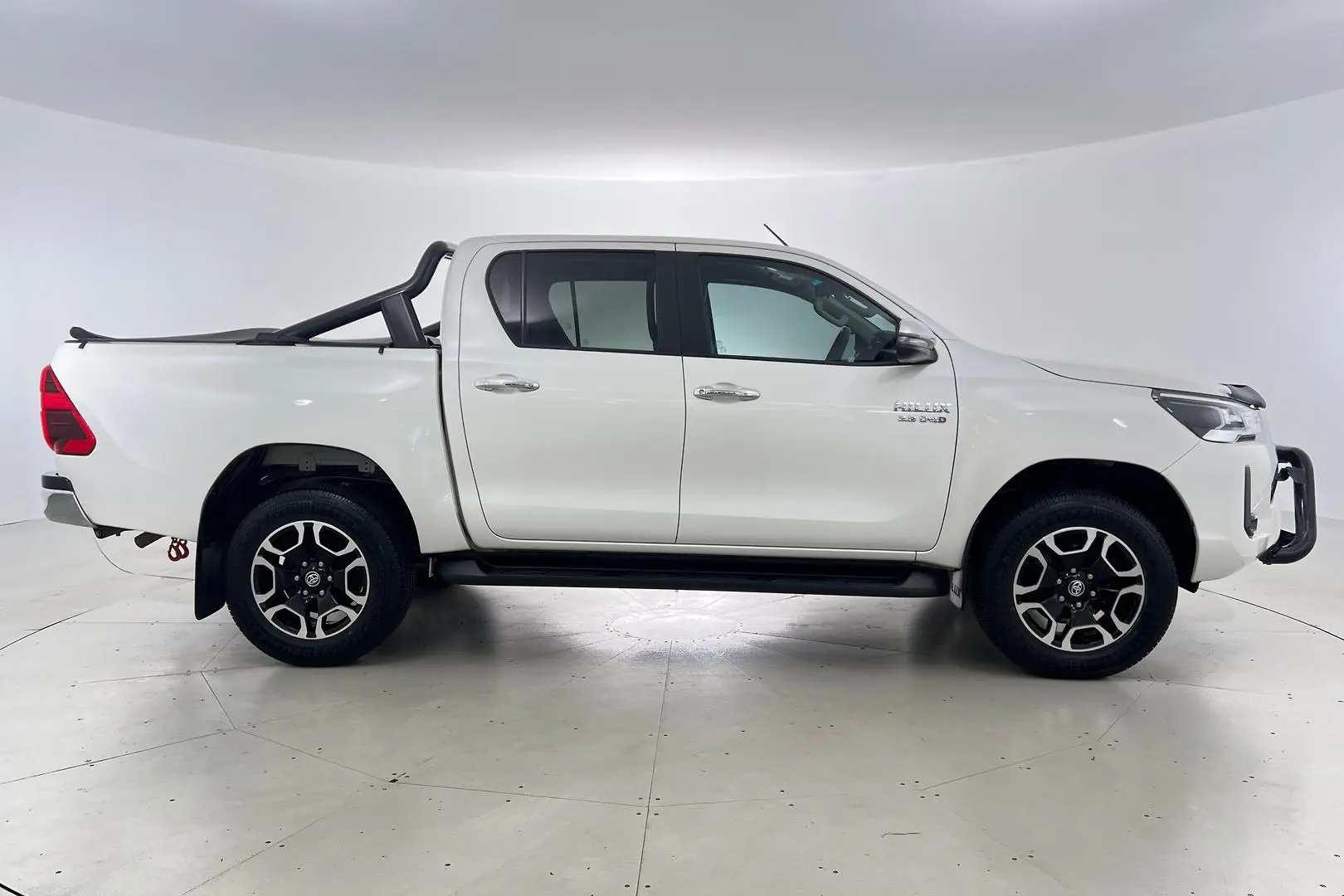 2020 Toyota Hilux Gallery Image 3