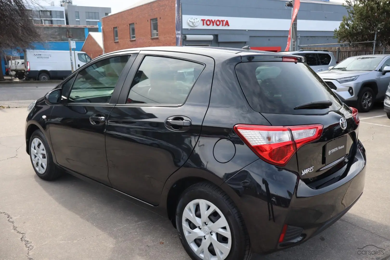 2017 Toyota Yaris Image 35