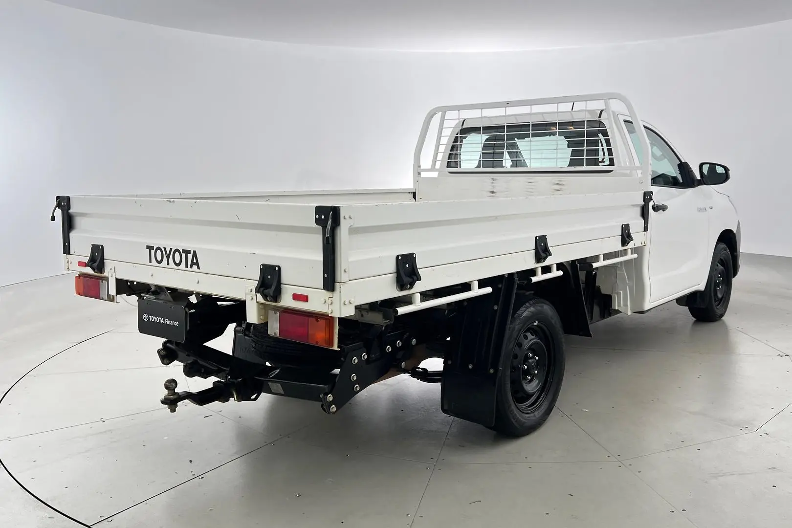 2020 Toyota Hilux Gallery Image 6
