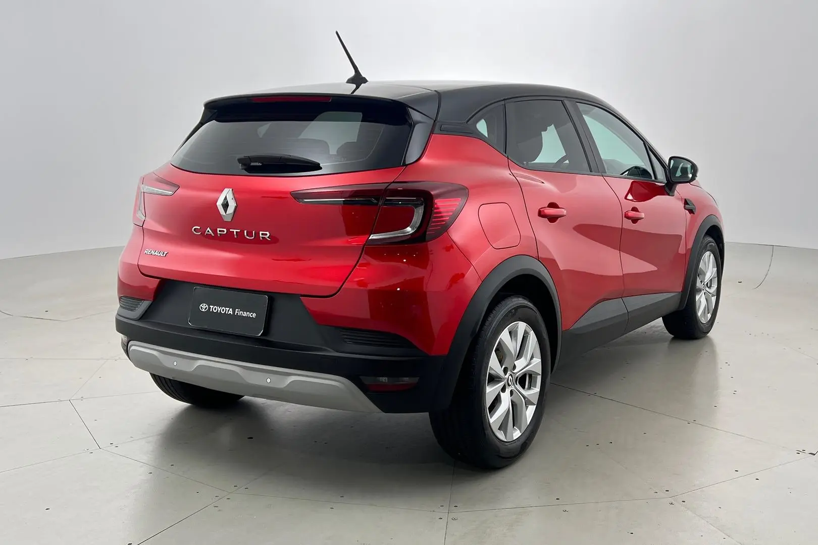 2022 Renault Captur Gallery Image 4