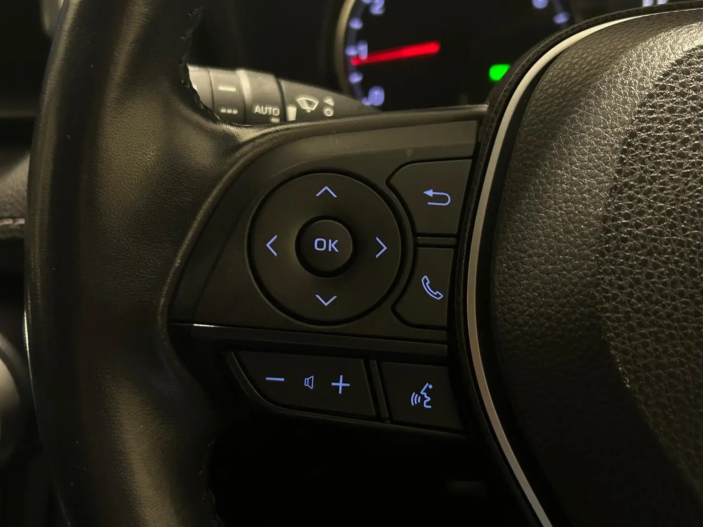 2019 Toyota RAV4 Gallery Image 21