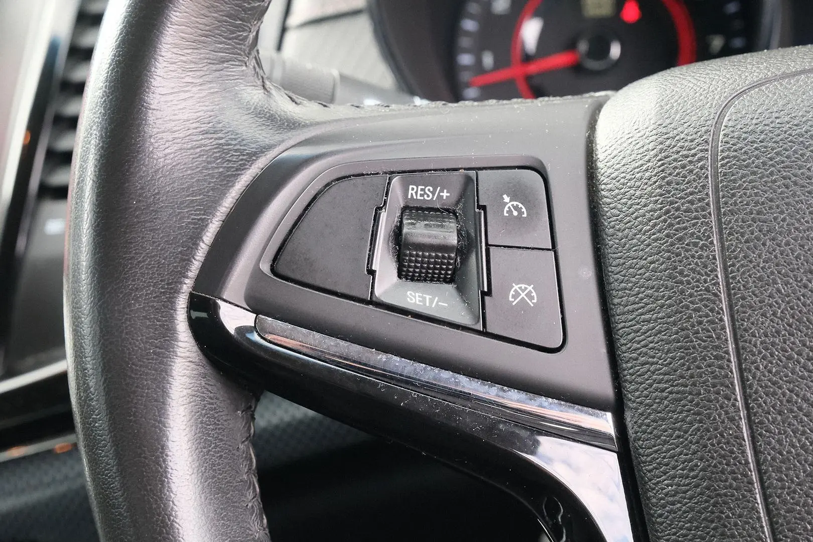 2016 Holden Commodore Gallery Image 15