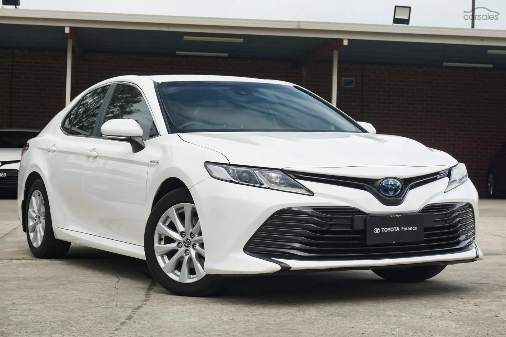 2019 Toyota Camry Image 1