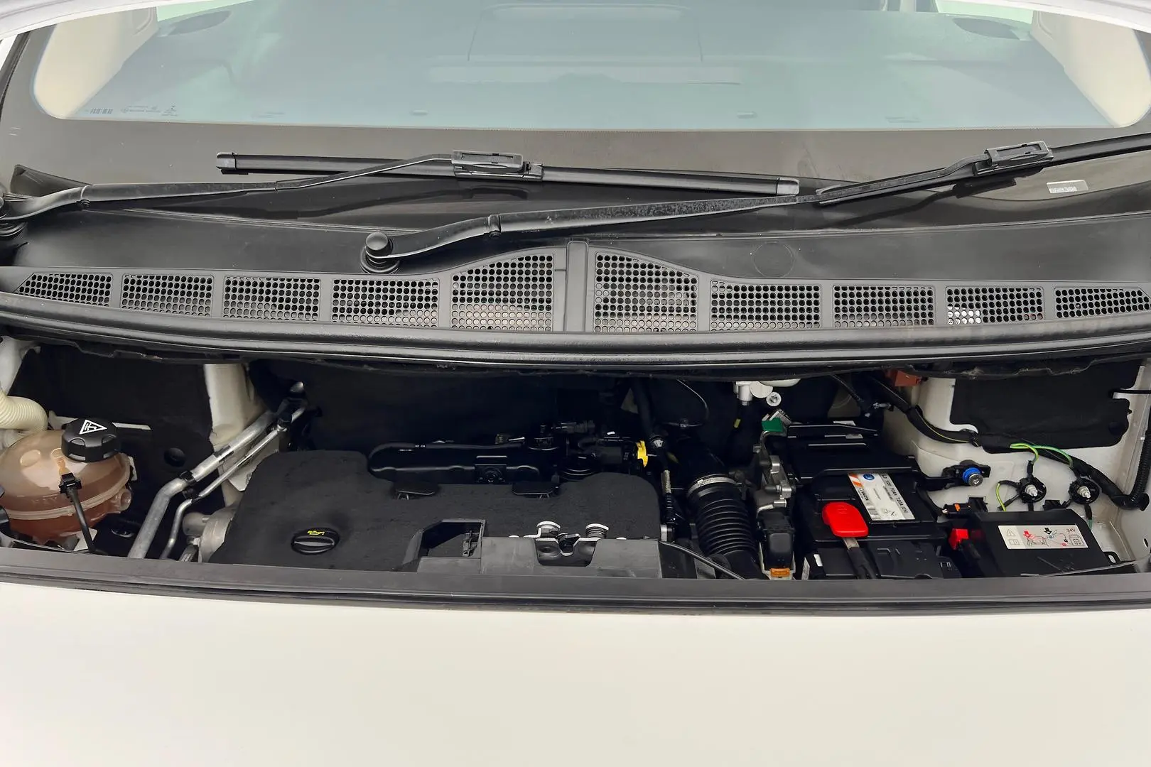 2020 Peugeot Expert Gallery Image 22
