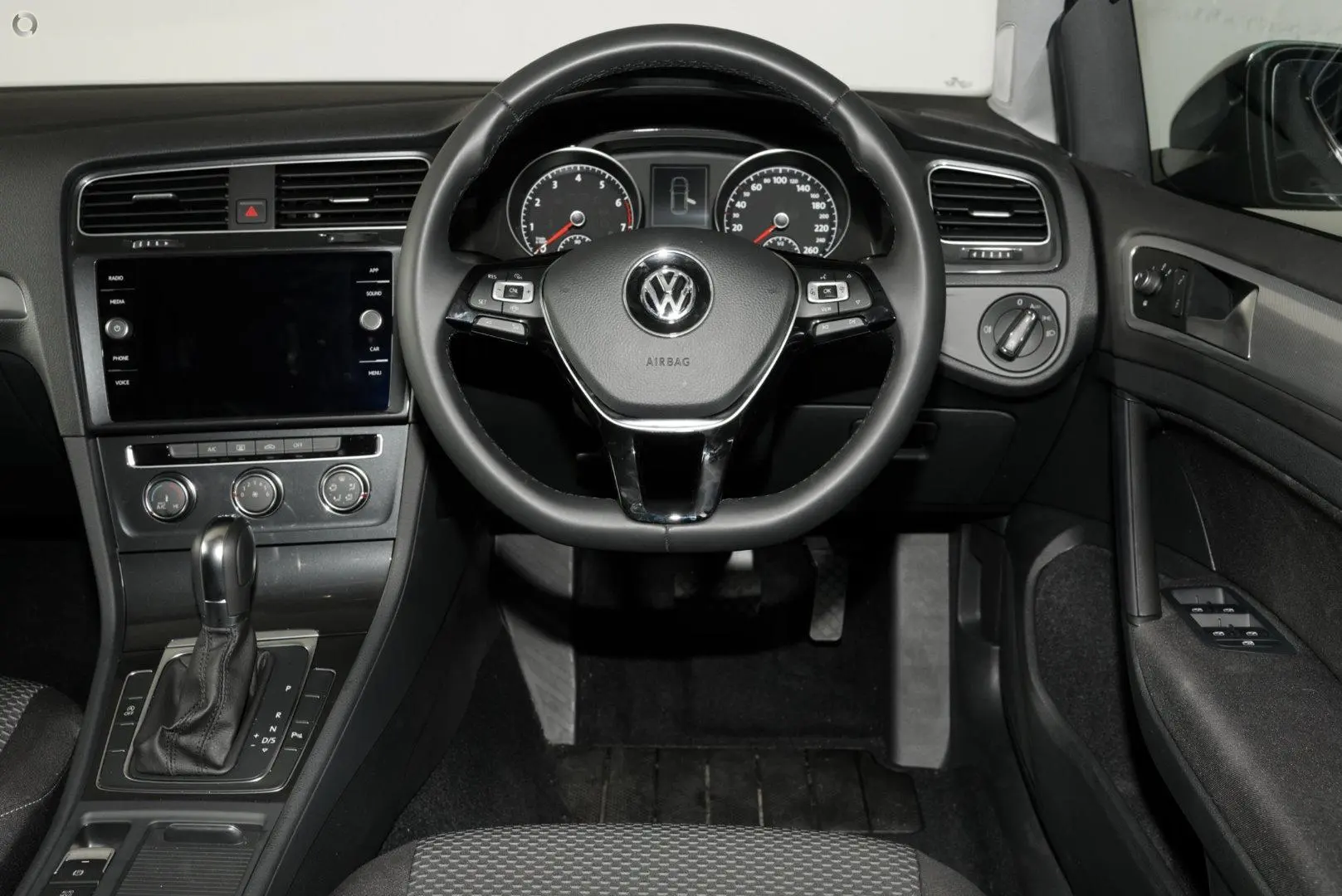 2019 Volkswagen Golf Gallery Image 7