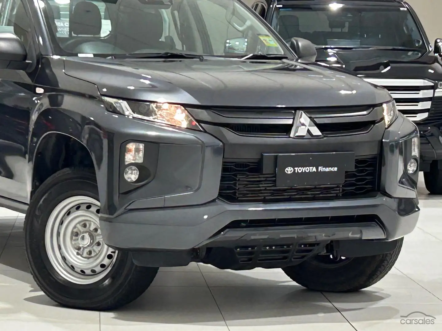 2021 Mitsubishi Triton Image 3