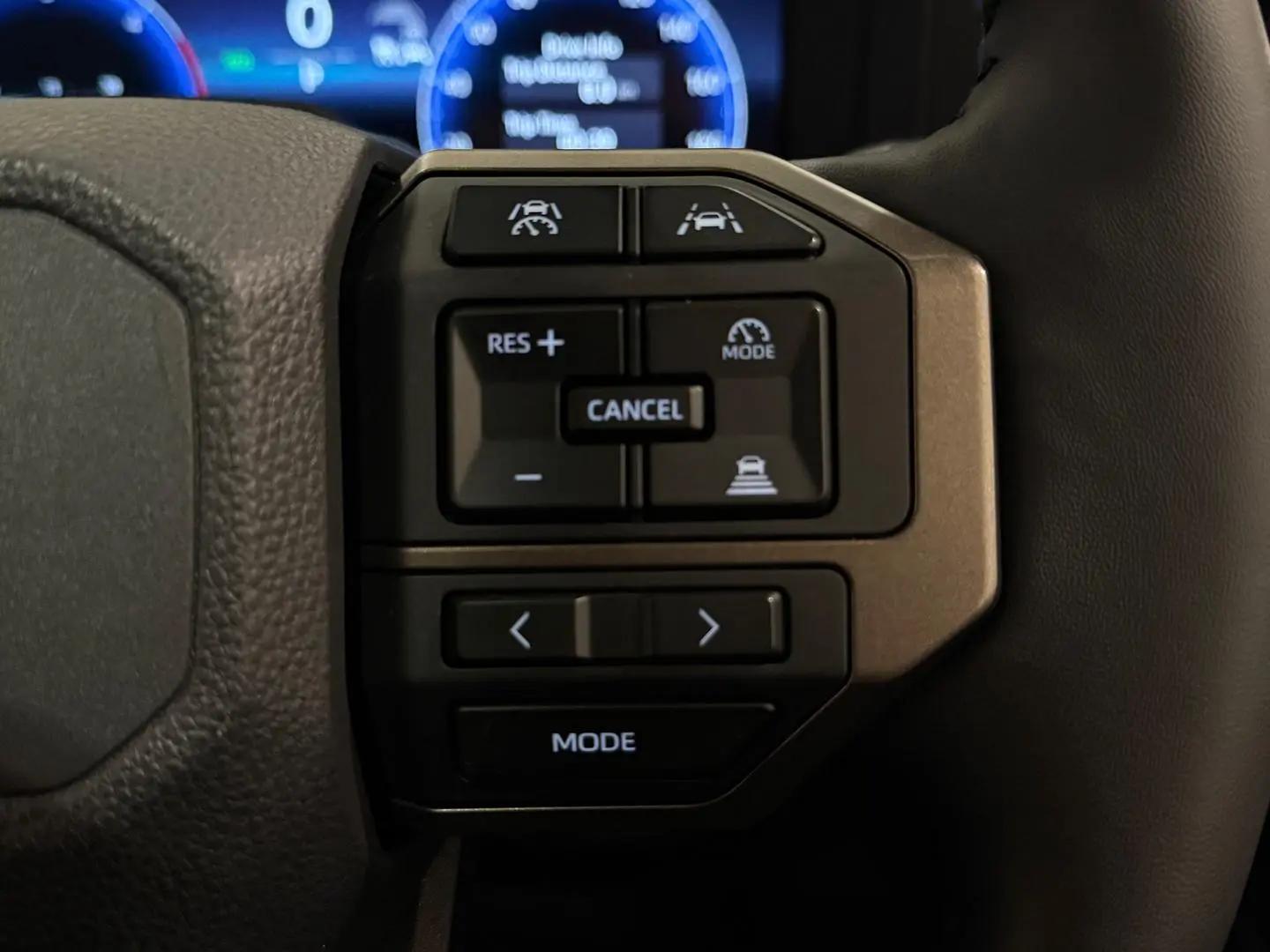 2025 Toyota Landcruiser Prado Gallery Image 29