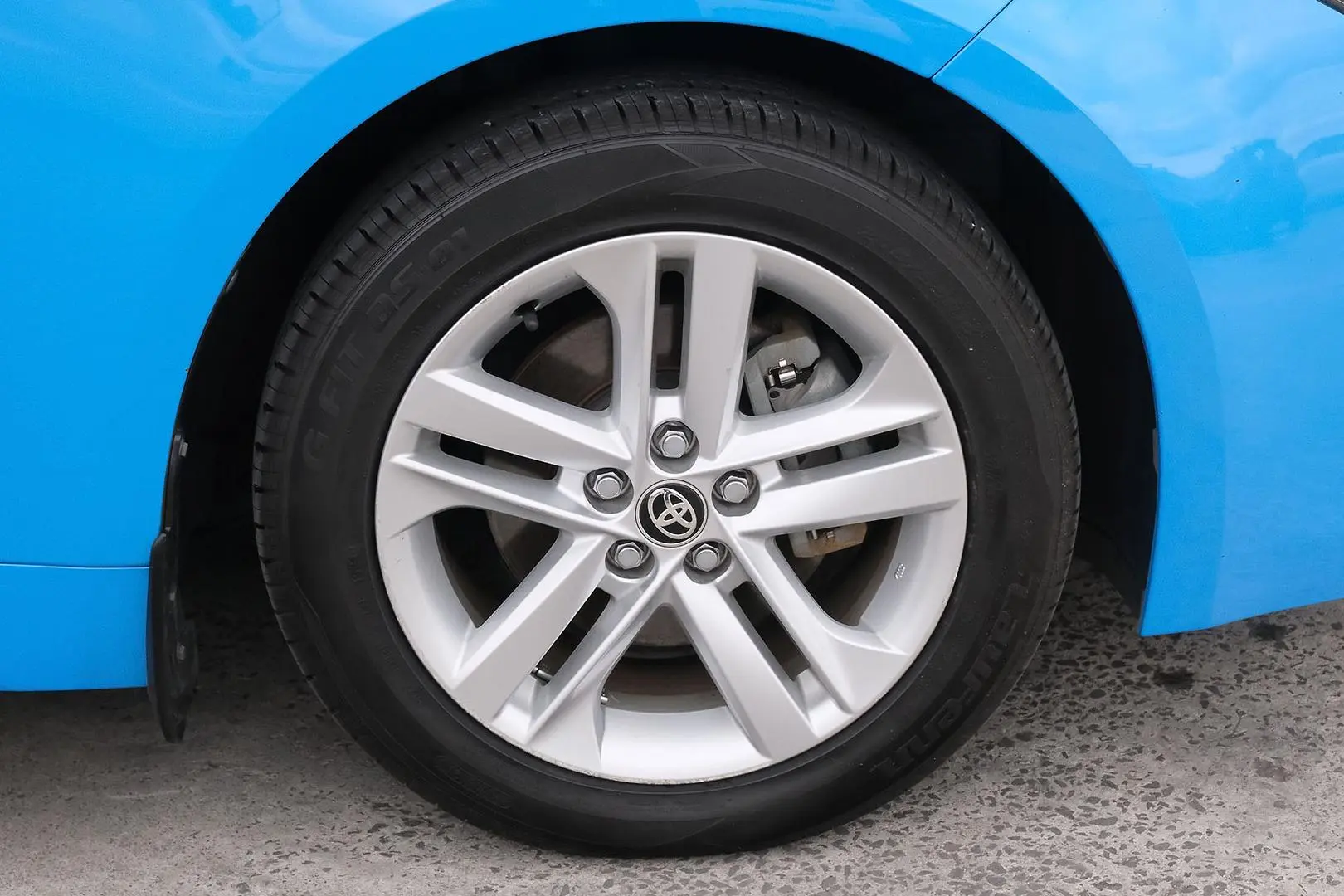 2018 Toyota Corolla Gallery Image 5