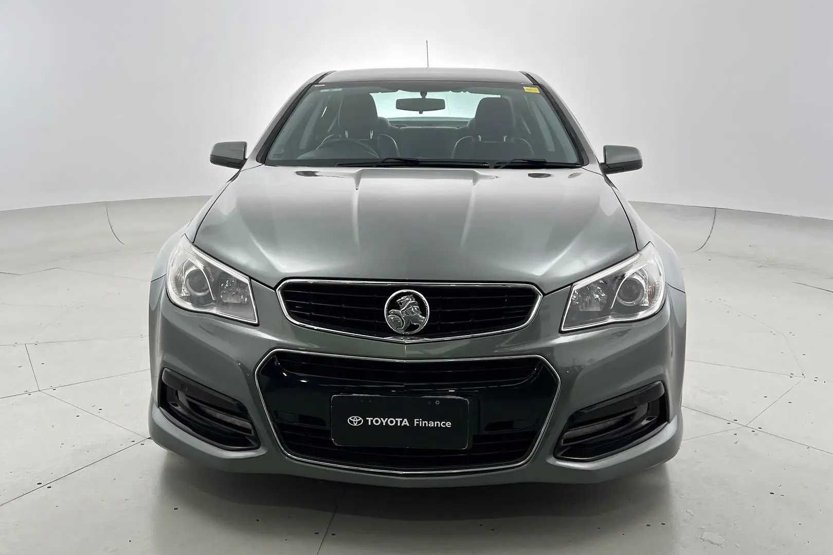 2014 Holden Commodore Gallery Image 10