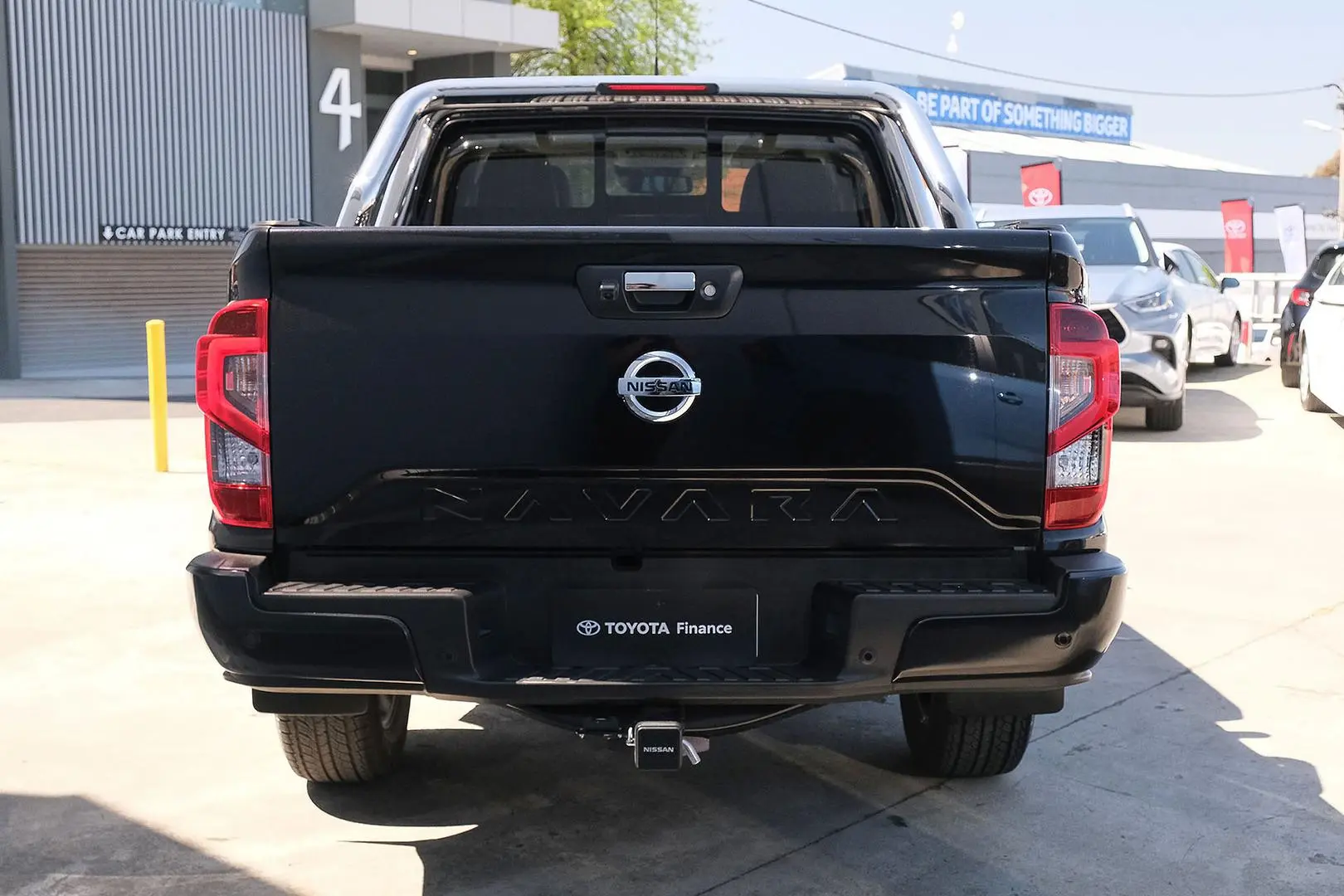 2024 Nissan Navara Gallery Image 2