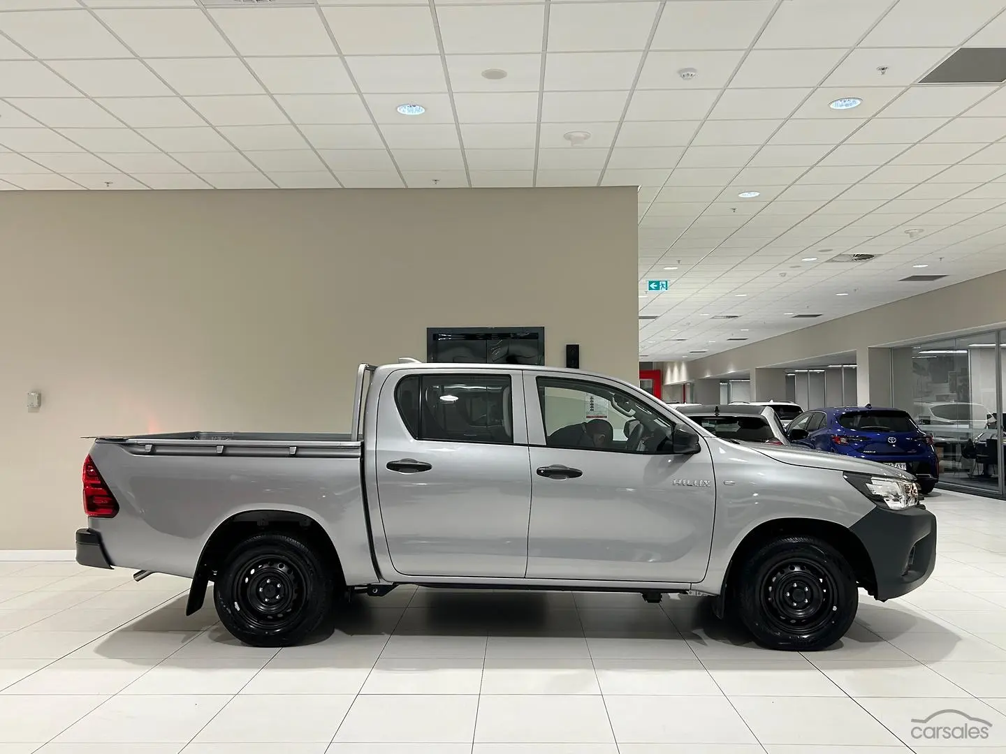 2022 Toyota Hilux Image 2