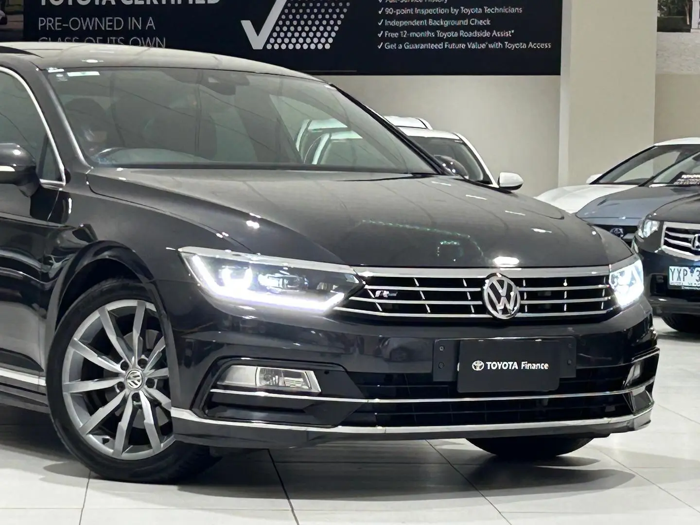2018 Volkswagen Passat Gallery Image 3