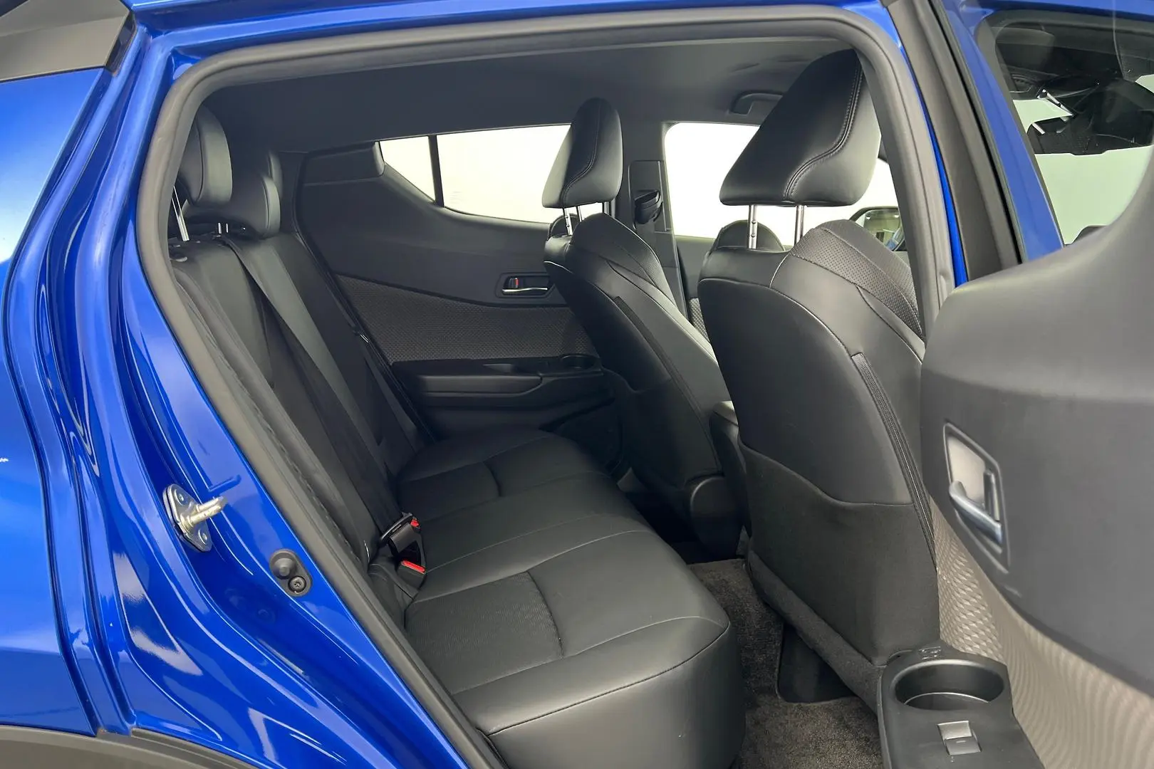 2021 Toyota C-HR Gallery Image 19